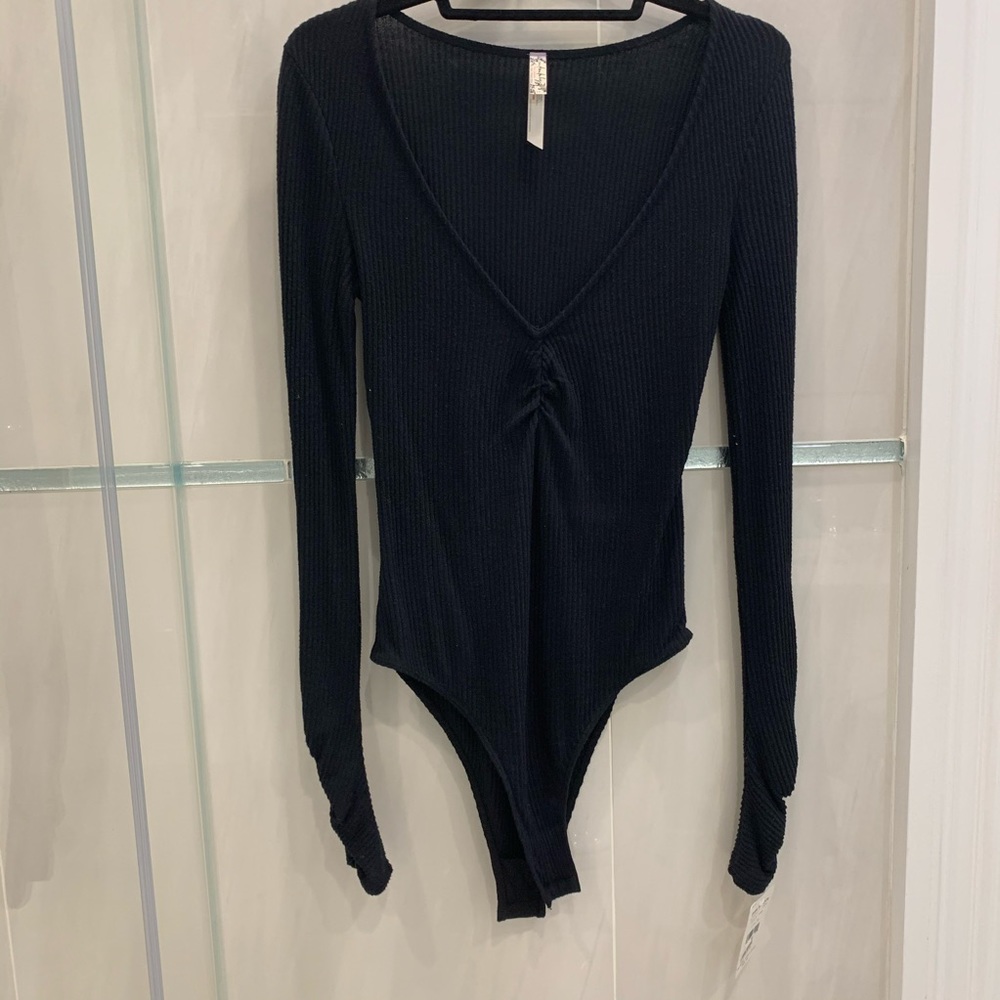 BLACK RIBBED BODYSUIT
